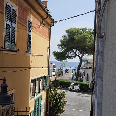 Appartamento In Centro A 30M Dal Mare Spotorno Exterior photo
